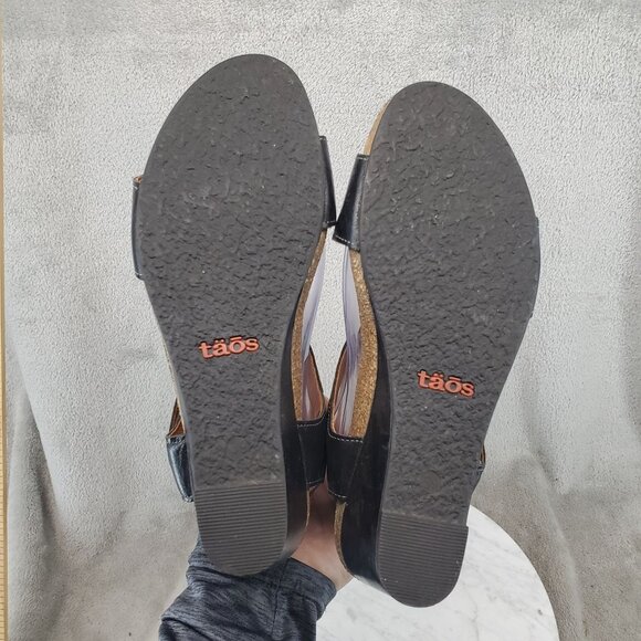 Taos Footwear Shoes Womens EU 39 US 8-8.5 Black Leather Carousel 2 Sandals - Picture 8 of 9